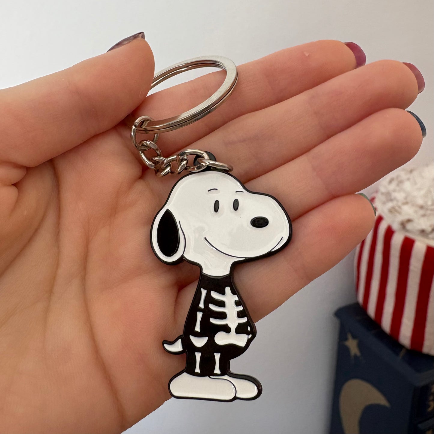 phoebe bridgers snoopy metal keychain